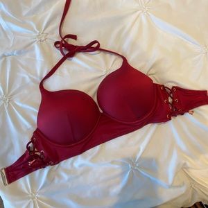 Victoria’s Secret bombshell bikini swim